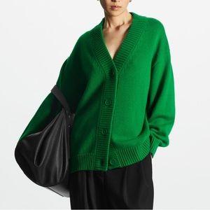 COS OVERSIZED WOOL CARDIGAN / size S